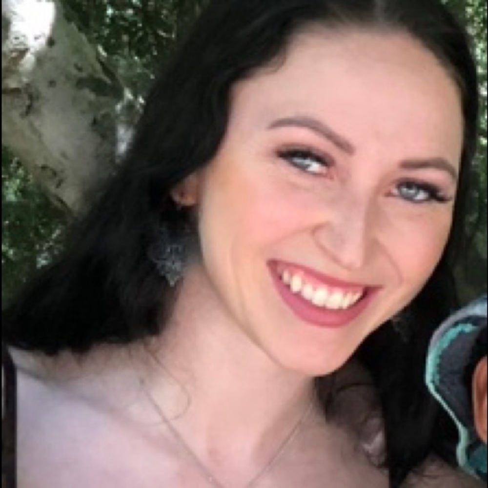 Meet your Posher, Lauren